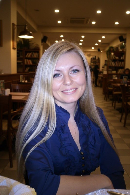 Анна Попова